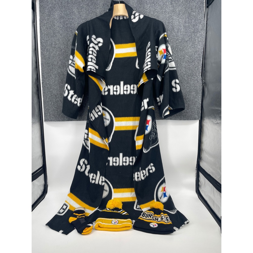 Pittsburgh Steelers Fleece Robe Set 2 Beanies Socks Mens Womens Black Gold NFL